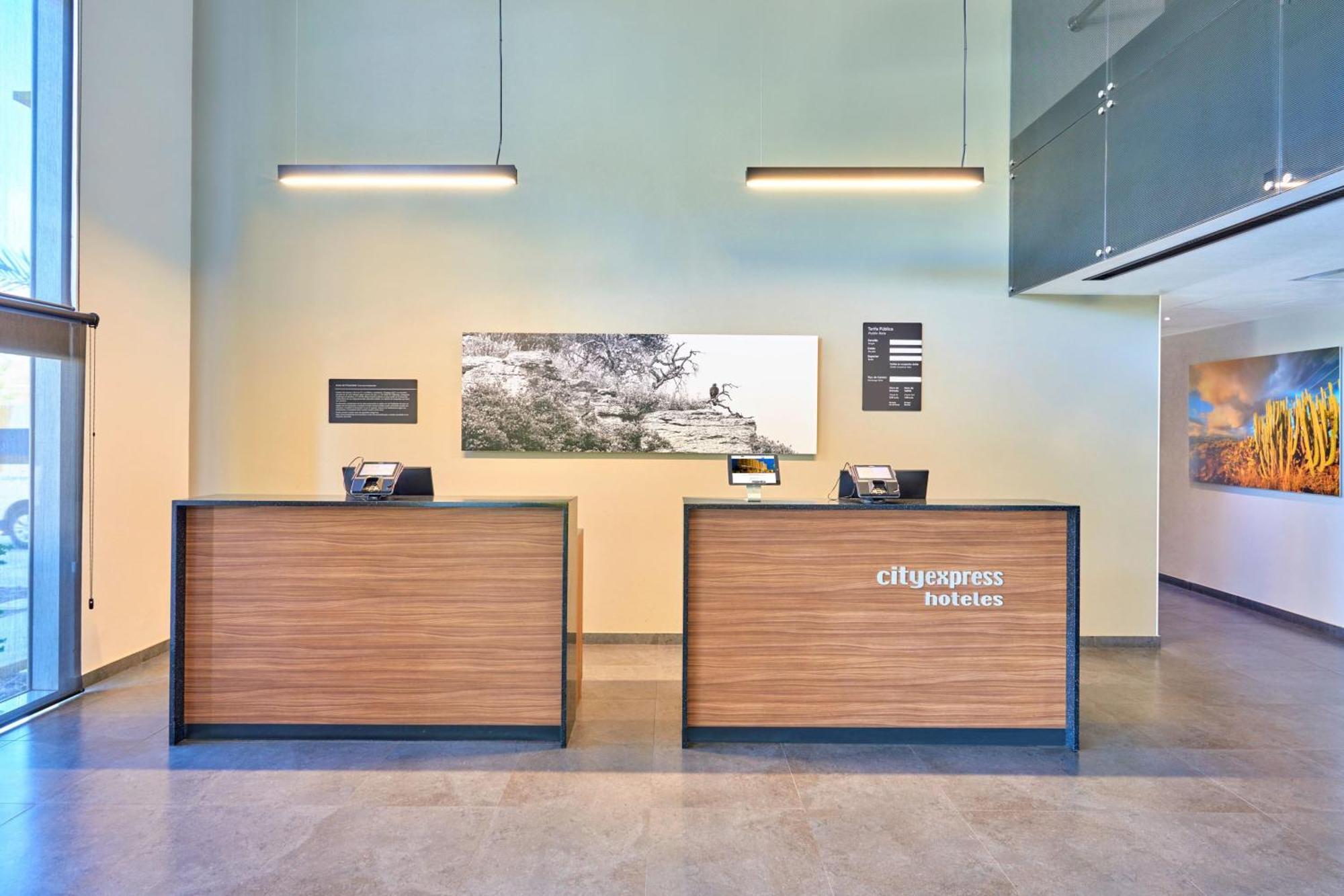 City Express By Marriott Comitan Bagian luar foto