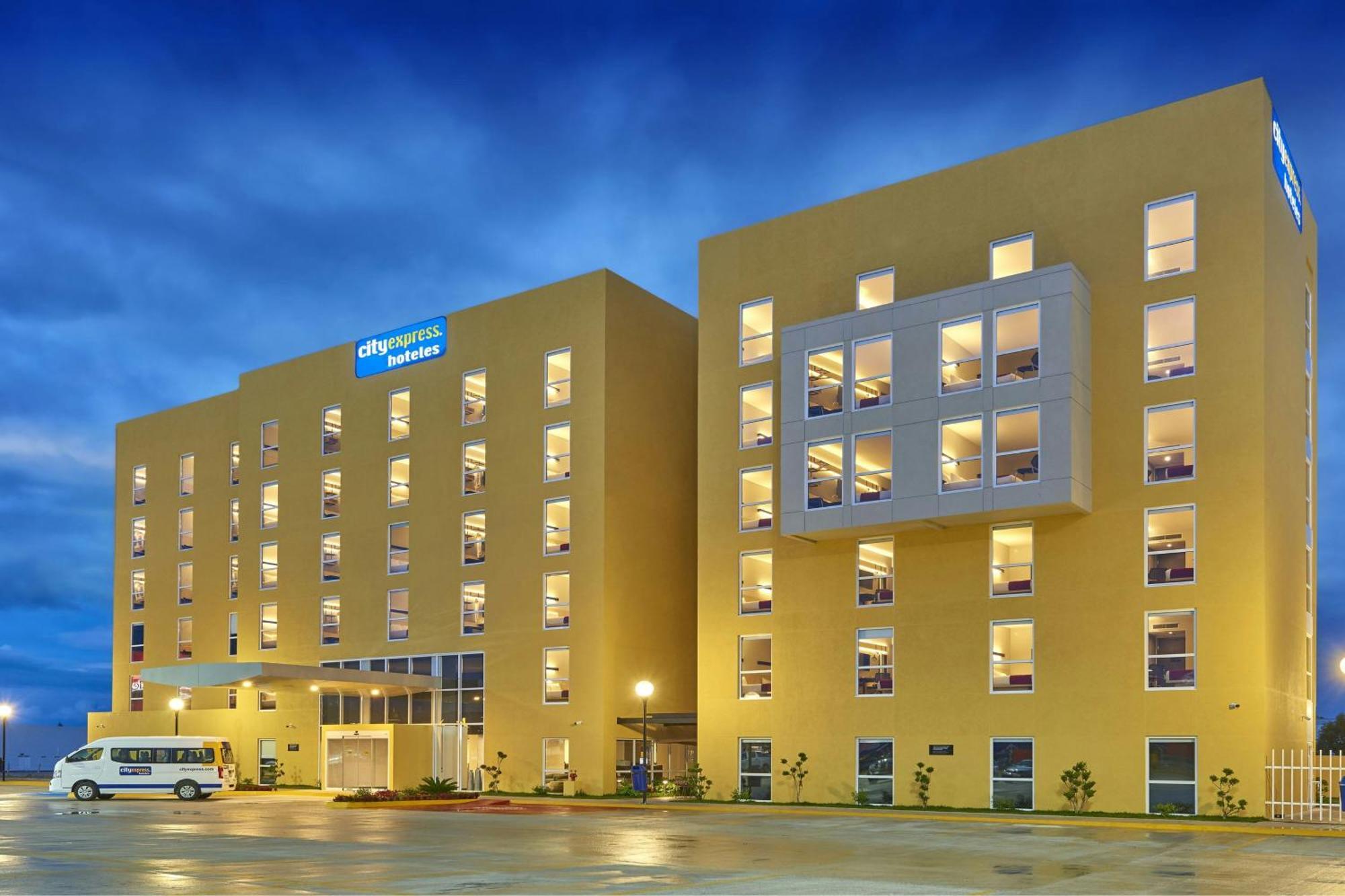 City Express By Marriott Comitan Bagian luar foto